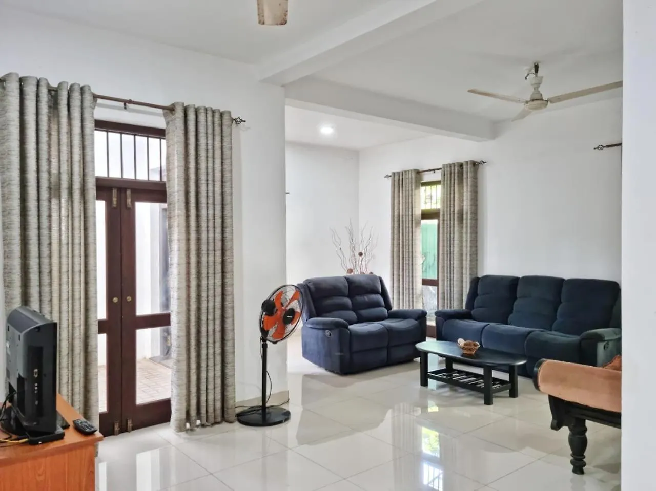 City Villa In Negombo 0*,
